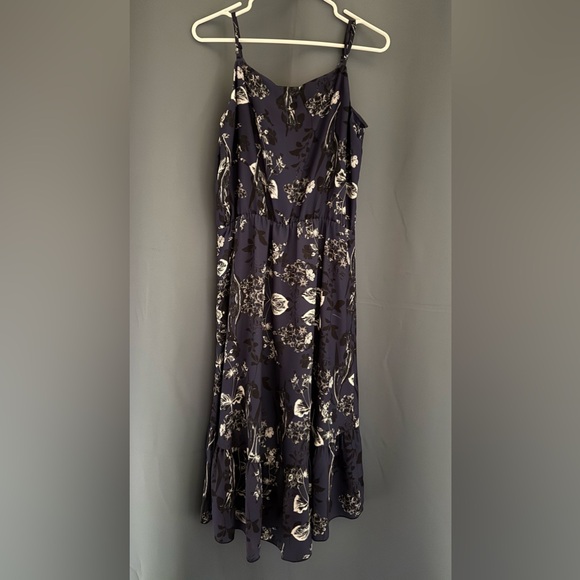Parker Navy Paradise Floral Ruffle Midi Dress | NWT | Size M - Picture 4 of 6